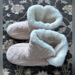 DLG Ladies Women’s Size Medium Pink Cable Knit Fleece Lined Slippers Boo…